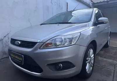 Ford focus 2.0 glx sedan 16v gasolina 4p manual