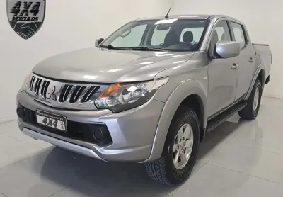Mitsubishi l200 triton sport gls 2.4 cd diesel mec.  - prata - 2017/2018