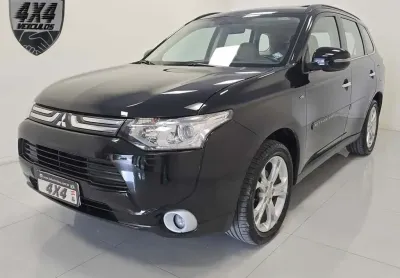 Mitsubishi outlander 3.0/ gt 3.0 v6 aut.  - preta - 2014/2015