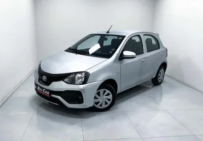 Toyota etios x 1.3 flex 16v mec.  - prata - 2019/2020