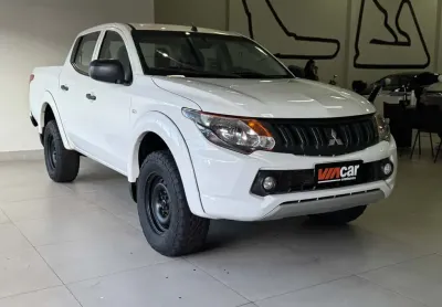 Mitsubishi l200 triton outdoor tri. outd. glx 2.4 cd 4x4 die. mec.