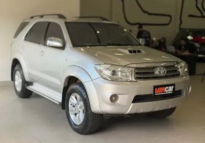 Toyota hilux sw4 sw4 srv d4-d 4x4 3.0 tdi dies. aut