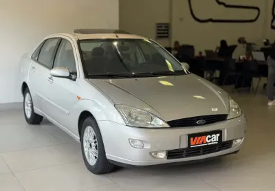 FORD FOCUS Ghia Sed. 2.0 16V/ 2.0 16V Flex 4p