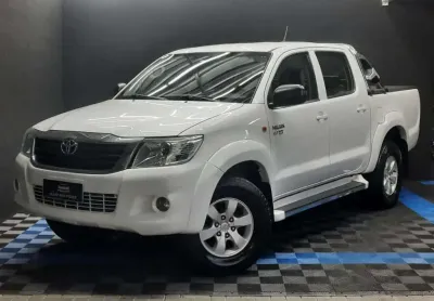 Toyota hilux cd4x2 sr 2013