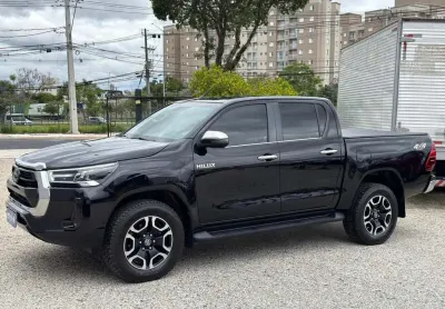 TOYOTA HILUX CD SRX 4x4 2.8 TDI 16V Diesel Aut.