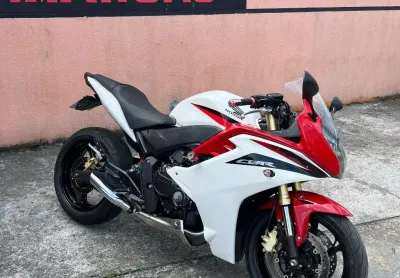 Cbr 600rr branca baixo km 2012 
