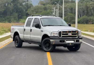 Ford f-250 xlt 3.9 4x4 cd tb diesel  - prata - 2006/2007