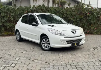 Peugeot 207 xr 1.4 flex 8v 5p  - branca - 2012/2012