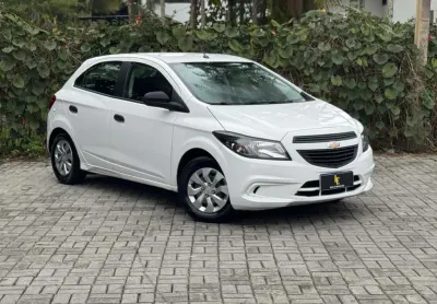 Chevrolet onix hatch joy 1.0 8v flex 5p mec.  - branca - 2019/2019