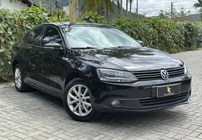 Volkswagen jetta comfortline 2.0 t.flex 8v 4p tipt.  - preta - 2011/2011