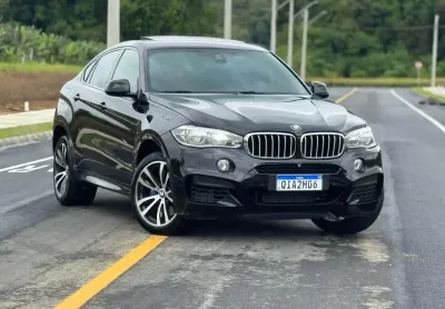 Bmw x6 xdrive 50i - preta - 2014/2015