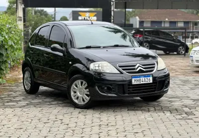 Citroën c3 glx 1.4  - preta - 2010/2011