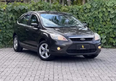 Ford focus hatch 2.0 aut - cinza - 2013/2013