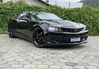 Chevrolet Camaro SS V8 - Preta - 2014/2015