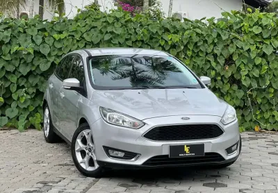 Ford Focus 2.0 16V/SE/SE Plus Flex 5p Aut.  - Prata - 2017/2018