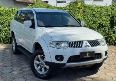 Mitsubishi Pajero DAKAR 3.2 4x4 T.I. Dies. 5p Aut.  - Branca - 2012/2013