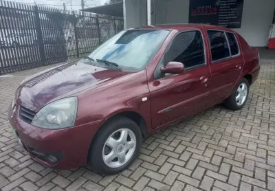 Clio sedan .carro muito bem conservado pro ano,carro pra familia
