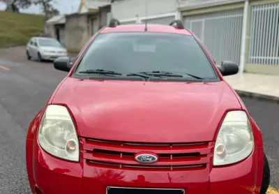   ford ka muito conservado, lataria muito bonita e carro economico