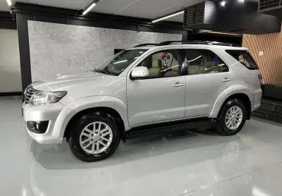 Toyota hiluxsw4 srv4x4 2012