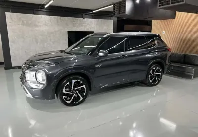 Mitsubishi outlander signature 2.4 4x4 aut (híb) 2026