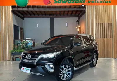 Toyota hilux sw4 2.8 d-4d turbo diesel srx 7l 4x4 automático