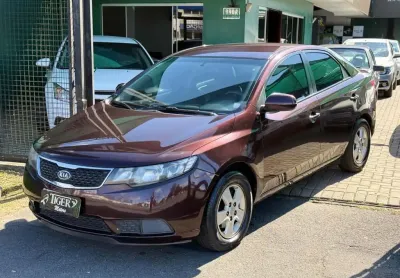 Kia cerato ex3 1.6mtnb 2011