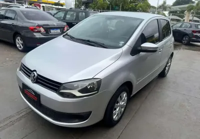 Volkswagen fox 1.0  - prata - 2012/2013