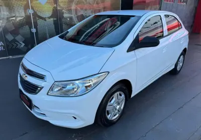 Chevrolet onix 1.0 lt 2016 - branca - 2016/2016