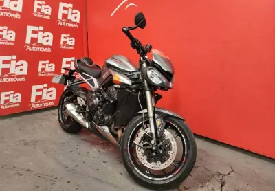 Triumph street triple 765 rs 2023