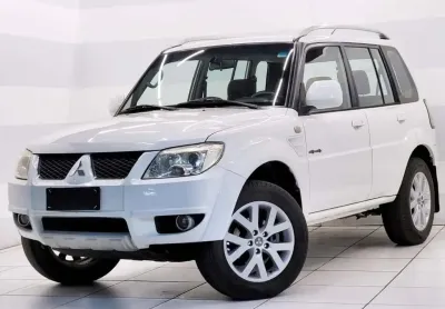 Mitsubishi pajero tr4 2012 2.0 4x2 16v 140cv flex 4p automático