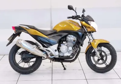 Honda cb 300r 2011
