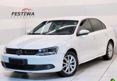 Volkswagen jetta 2013 2.0 comfortline 120cv flex 4p tiptronic