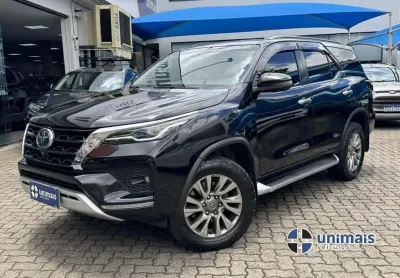 Toyota hilux sw4 2.8 d-4d turbo diesel srx 7l 4x4 automático