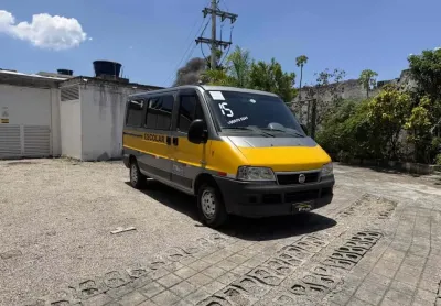 Fiat ducato 2015 2.3 minibus teto baixo 8v turbo diesel 3p manual