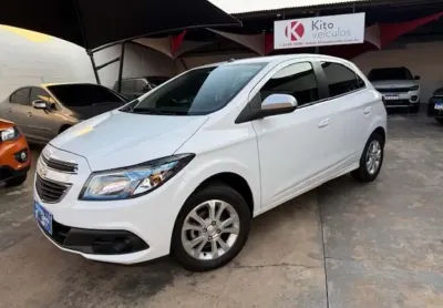 Chevrolet onix 1.0 mpfi lollapalooza 8v flex 4p manual