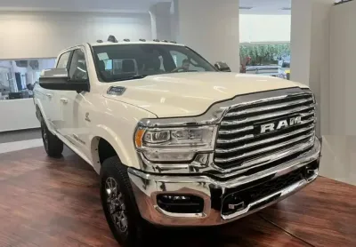 Dodge ram longhorn 3500 dupla 6.7 turbo dies at6 4x4 0km2024