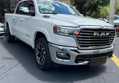 Ram laramie 1500 3.0 hurricane 6 biturbo gas cd 4x4 aut 2025