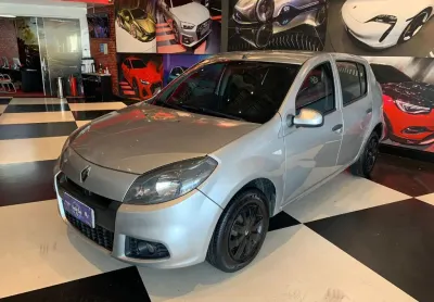 Sandero expression 1.0 2014 – espaço e conforto com ótimo custo-benefício!