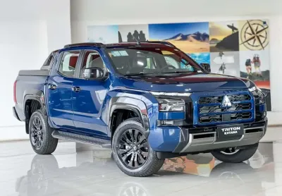 Mitsubishi TRITON 2.4 BITURBO DIESEL CD KATANA 4X4 AUTOMÁTICO