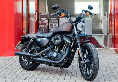 Harley davidson sportster xl883n