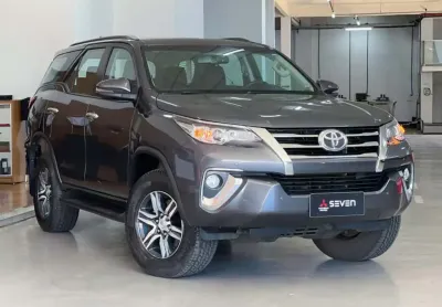 Toyota hilux sw4 2.7 srv 7 lugares 4x2 16v flex 4p automático