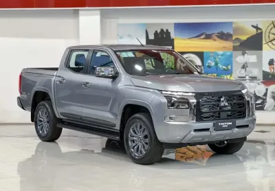 Mitsubishi TRITON 2.4 BITURBO DIESEL CD HPE 4X4 AUTOMÁTICO