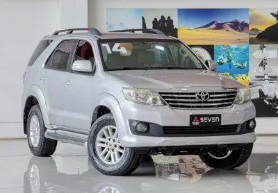 Toyota HILUX SW4 2.7 SR 4X2 16V FLEX 4P AUTOMÁTICO