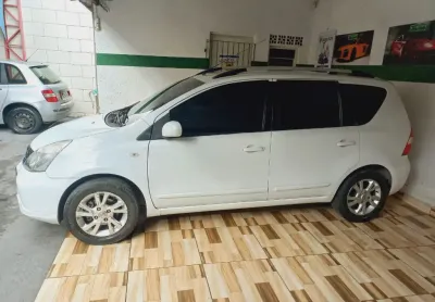 Nissan livina tecnologia de ponta,conforto total !!!! 