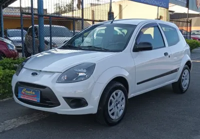 Ford ka fly 1.0 8v 2 portas 2013 com apenas 106mil km, em ótimo estado 