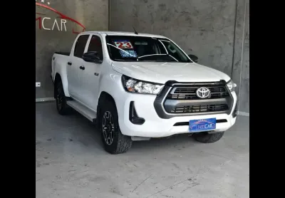 TOYOTA HILUX CD 4x4 2.8 Diesel Mec.