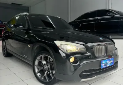 *bmw x1 28i 2012*  *teto solar e interior caramelo*   km: 98.000   venha nos fazer uma visita av. in