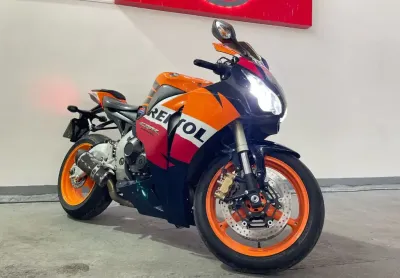 Honda cbr 1000 rr fireblade (repsol)