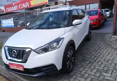 Nissan kicks s 1.6 - carro completo:automático  câmera de ré  camêra frontal ar condicionado ar quen