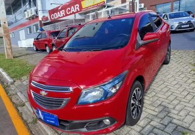 Prisma LTZ 1.4 - carro completo, revisado. Financio e parcelo no cartão de crédito